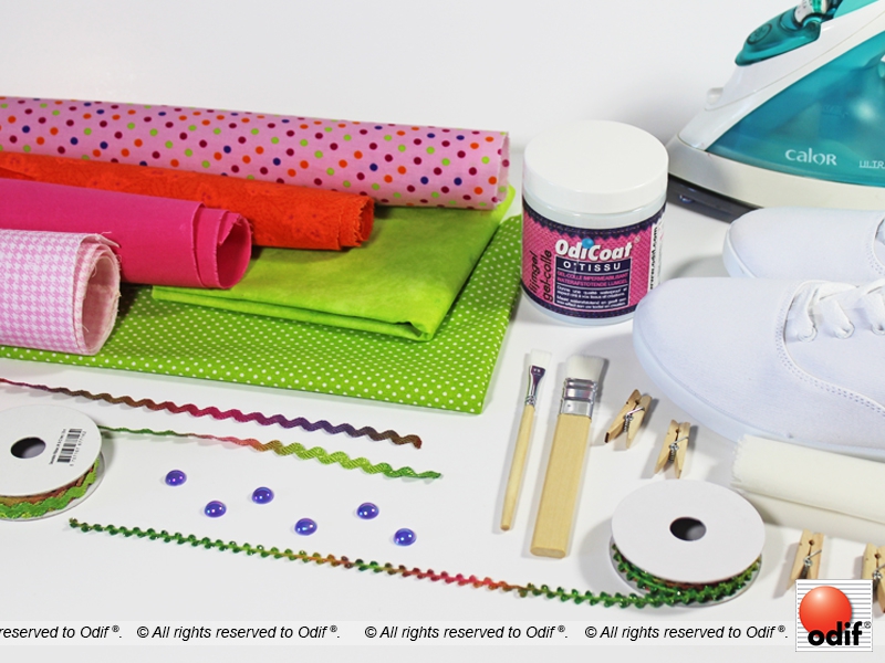 Material : DIY - Customize your canvas sneakers