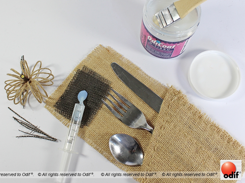 Step 3 - The cutlery holders