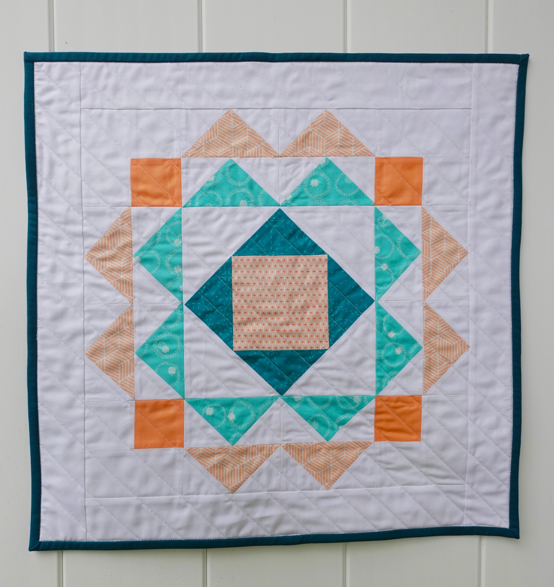 Photo : DIY - How to make a Modern Mini Quilt with Odif 505 